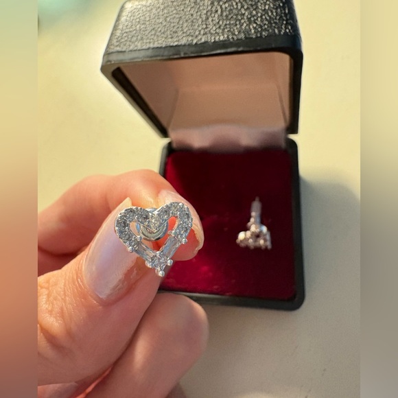 NEW Heart Shaped Sterling Silver Stud Earrings - Picture 4 of 5